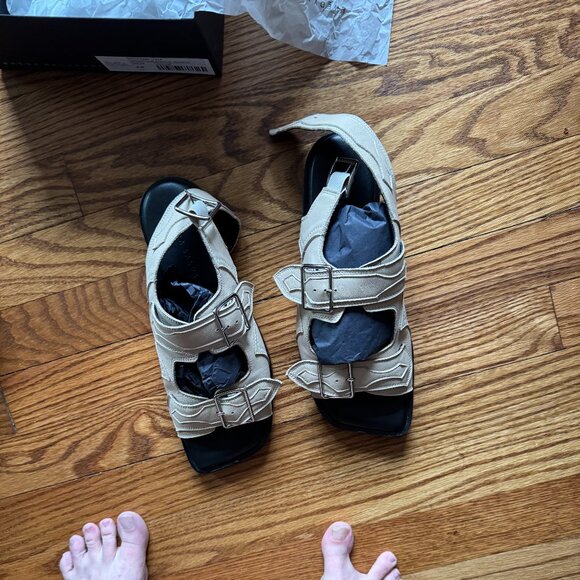 Freda Salvador Women's Faye Western Buckle Sandal, Brand new. Size 8 - Picture 5 of 5